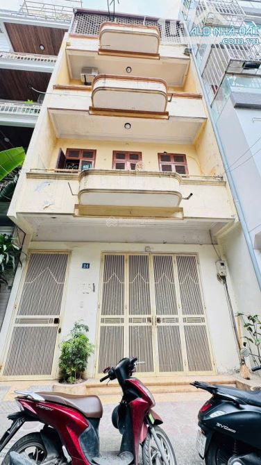 BÁN NHÀ MẶT PHỐ QUẬN ĐỐNG ĐA 70M 4 TẦNG MT 5.6 Ô TÔ TRÁNH VỈA HÈ ĐỈNH GIÁ NHỈNH 26.8 TỶ - 1