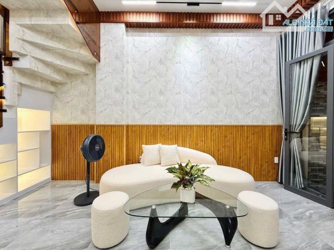 Bán gấp nhà ngay Luỹ Bán Bích, Tân Phú. Giá: 2 Tỷ 660 / 48.5m2. Sổ hồng riêng, hẻm 1/ 5m - 1