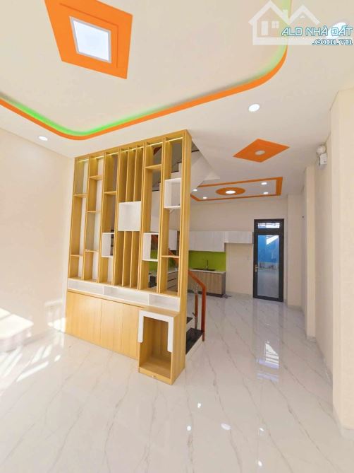Nhỉnh 4 tỷ- Nhà 3 tầng mới tinh- HXH- Hỗ Trợ Vay- Trường Thạnh Q9 - 1