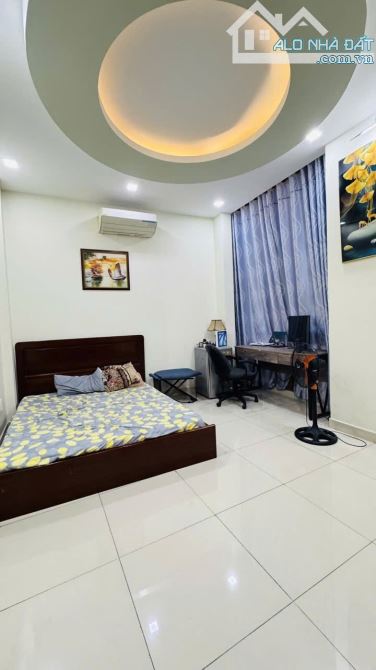 BÁN NHÀ Q7 - 4 TẦNG BTCT - 4PN ĐƯỜNG HUỲNH TẤN PHÁT, TÂN THUẬN TÂY. - 1