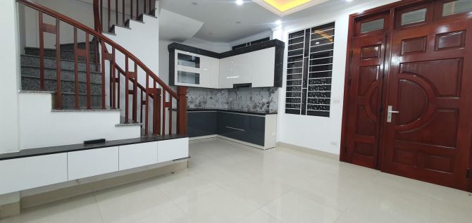 Bán nhà Cự Khối- Long Biên gần hồ- 3 mặt thoáng - 1