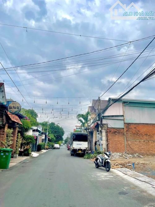Đất Sốt - Đất F0 1 chủ - Sổ Riêng đã lên Thổ Cư Liền kề bờ kè Bửu Long - 1