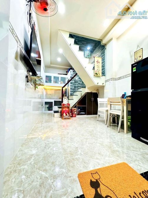 Bán nhanh căn nhà ngay Bùi Hữu Nghĩa, Quận 5.Giá: 2 tỷ 615tr,1 trệt 1 lầu, Diện tích: 68m2 - 1