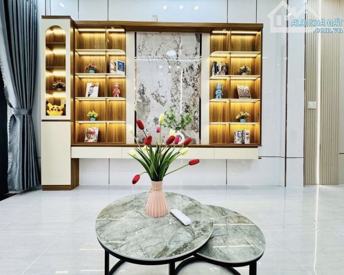 TC dưới 3 Tỷ mua ngay căn nhà Lò Siêu, Quận 11. DT: 52m2. Hẻm xe hơi, đầy đủ tiện ích - 1