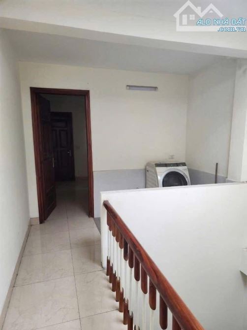 Cho thuê nhà nguyên căn ngõ 281 Trương Định Tương Mai Hà Nội - 1