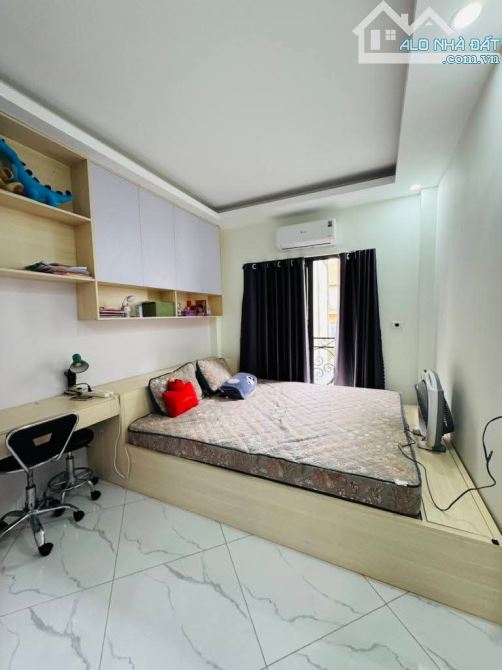 Bán gấp nhà phố Hoàng Như Tiếp  25m2 mt3.5 nhà 5 tầng lô góc giá 6.45 tỷ - 1