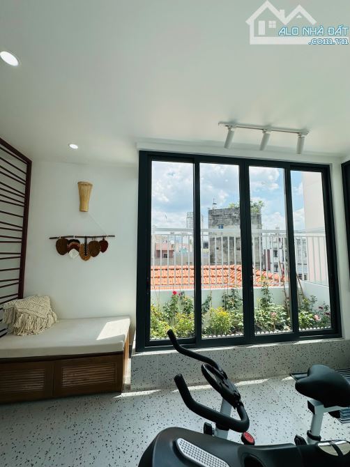 Nhà riêng hẻm 73 Ni Sư Huỳnh Liên, hẻm 6m, DT: 4 x 13m, 4 tầng, giá: 9 tỷ - 1