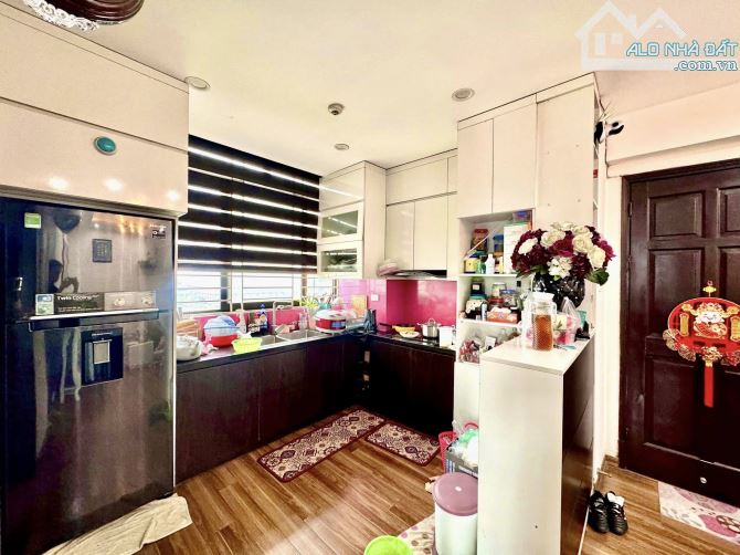 (LÔ GÓC) Bán chung cư B11C Nam Trung Yên 60m 2PN 4 tỷ slot oto siêu thoáng trung tâm - 1