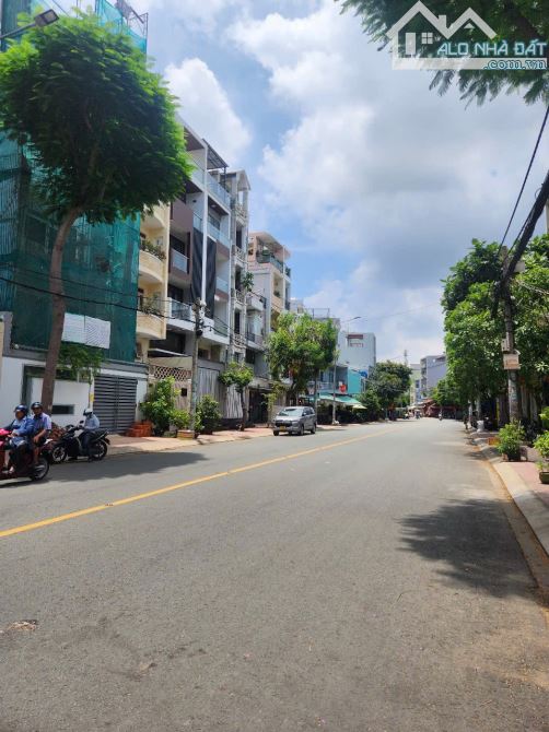 Mặt tiền Chợ Lớn ngay Bình Phú (5,5x16) Nhà 5 tầng 11pn mặt sau VIEW công viên nhĩnh 18 tỷ - 1