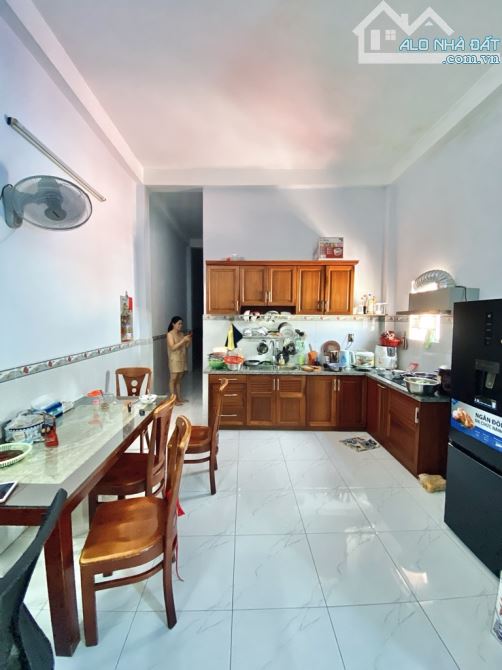 HẺM XE TẢI SÁT KHU TÊN LỬA, NHÀ 3 TẦNG, 93M2, DÒNG TIỀN GẦN 20 TRIỆU/THÁNG, CHỈ 6 TỶ 25 - 1