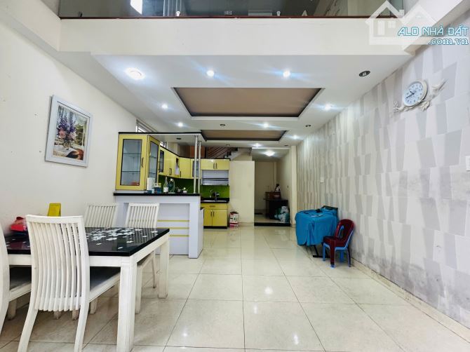 Nhà mặt tiền khu ngã tư Bảy Hiền - DT: 4 x 17.5m, 3 tầng nhà mới, giá: 10.5 tỷ TL - 1