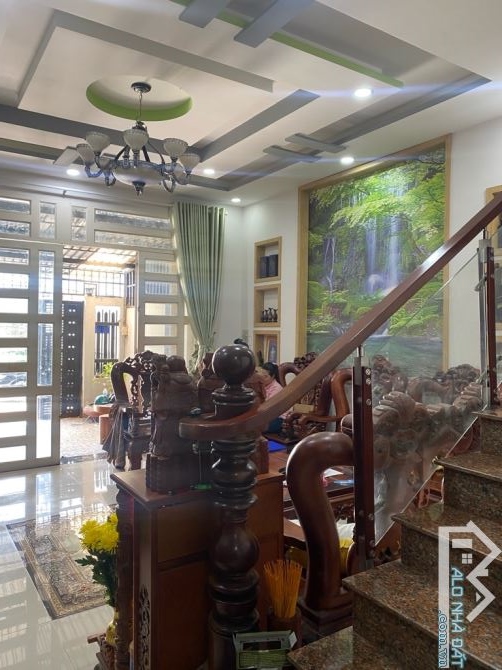NHÀ 3 LẦU ĐẸP - XE HƠI NGỦ TRONG NHÀ - ĐÀO TÔNG NGUYÊN, THỊ TRẤN NHÀ BÈ - 1