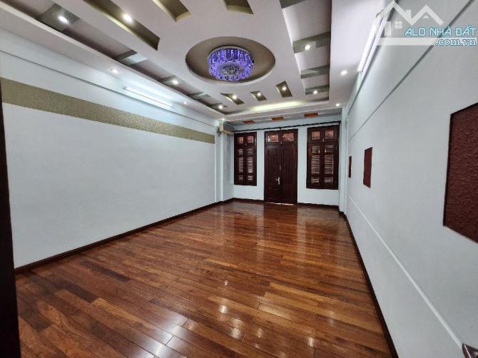 BÁN NHÀ PHÂN LÔ CÁN BỘ – NGHĨA ĐÔ, CẦU GIẤY Giá: 24.8 tỷ, DT 59m² x 5 tầng, Mặt tiền 4.4m - 1