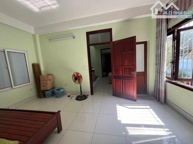 Bán nhà Tôn Thất Tùng 100m2, 4 tầng, lô góc, ô tô, kinh doanh, 30m ra phố, chỉ 23.5 tỷ. - 1