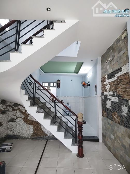 Bán nhà mới đẹp 2 tầng, 56m2, đường Trương Thị Hoa, sát Metro Quận 12 – Giá rẻ chỉ 3.95 tỷ - 1