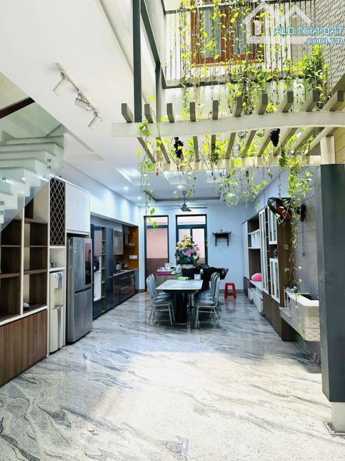 SIÊU PHẨM BIỆT THỰ TÂY THẠNH – 4 TẦNG BTCT – 140m² – Mặt tiền hẻm ô tô 12m –chỉ 18.3 tỷ - 1
