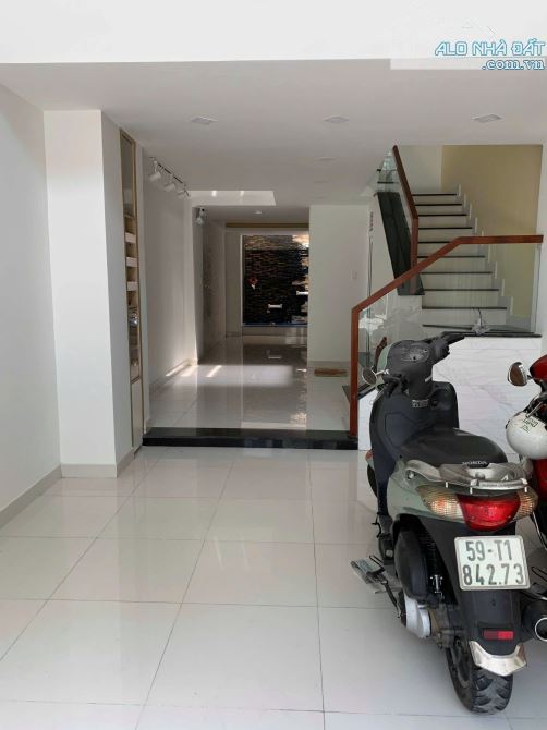 Siêu phẩm nhà đẹp Âu Cơ 4x17 ngay Lạc Long Quân 5 tầng chỉ 8,7 Tỷ - 1