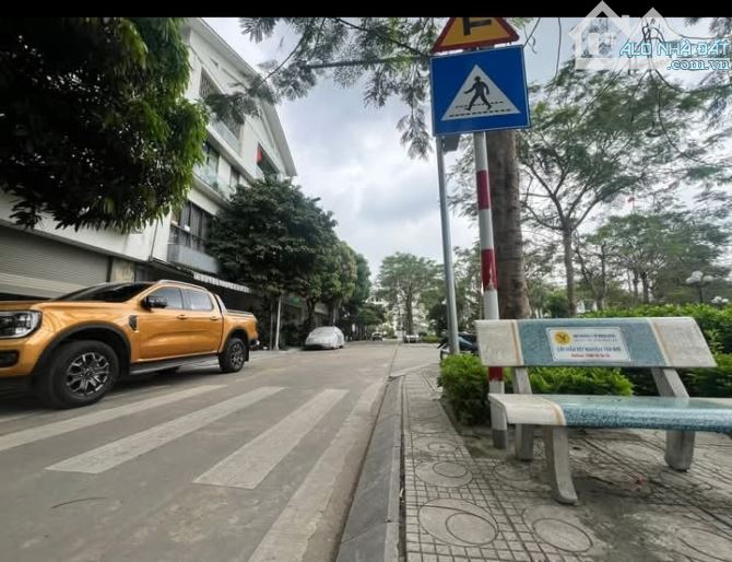 Cần bán nhà Khu đô thị Geleximco - Lê Trọng Tấn - 1