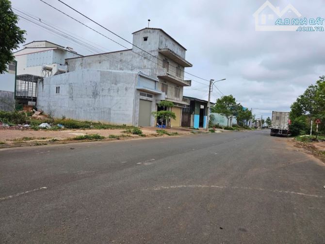 💥💥💥 ĐẤT ĐẤU GIÁ TÂN HÒA ĐƯỜNG RƠ CHĂM YƠN GẦN SÁT CHỢ ĐẦU MỐI TÂN HÒA - 1
