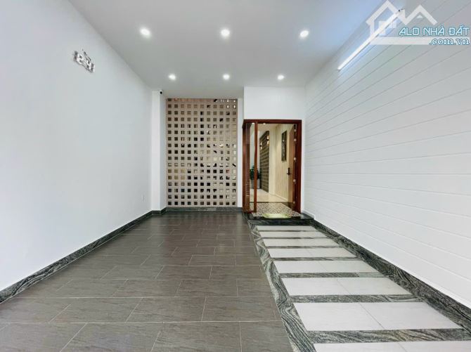 Nhà đẹp vuông vức. 80m² gần Vạn Hạnh mall xây 1 trệt 2. Hẻm oto 7m thoáng, giá 4 tỷ 350 - 1
