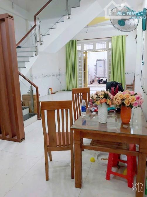 BÁN NHÀ TRỆT LẦU 3PN, 2WC HẺM XE HƠI 5M, KHU DÂN CƯ ĐƯỜNG NGÔ CHÍ QUỐC, GIÁ 4.1TI - 1