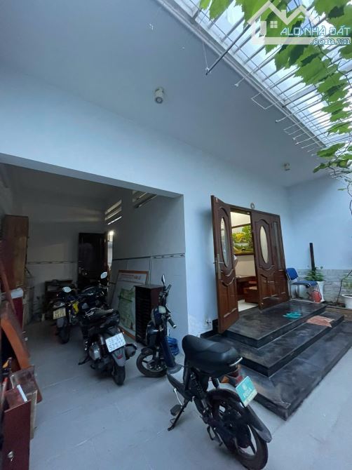 Bán nhà đẹp đường phạm công trứ, Dt: 7x15m T2lst full nội thất. Giá 16.8 tỷ - 1