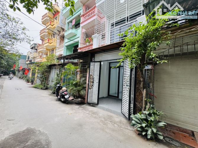 👉 Bán nhà Lĩnh Nam 48m2 10 tỷ: NGÕ Ô TÔ - KINH DOANH ONLINE, Ô TÔ VÀO NHÀ, NGÕ THÔNG SANG - 1