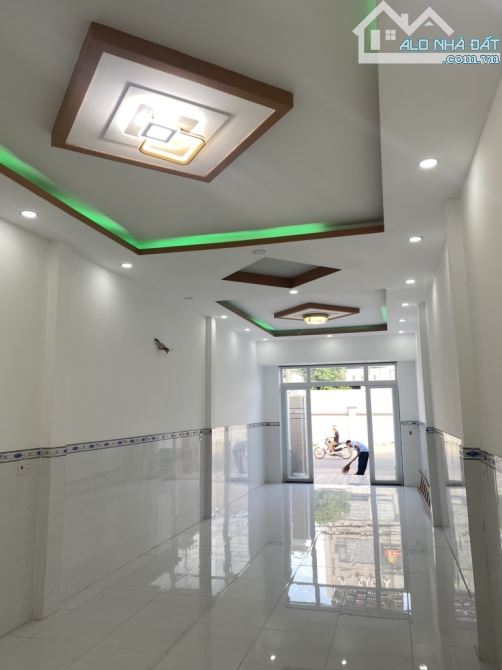 Nhà Cấp 4 Mặt Tiền đường PHẠM VĂN SÁNG, xã XTT, H. Hóc Môn. DT 100m2 (4mx25m). 7,6TỶ - 1