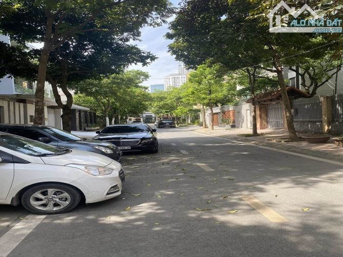 Cực rẻ! Biệt thự KĐT Dịch Vọng, kinh doanh, có hầm, vỉa hè rộng, gần công viên, 158m*5T - 1