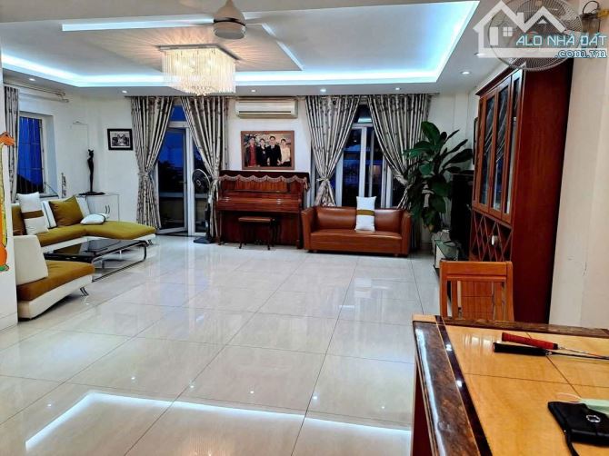 Nhân - Nhà ngang hơn 7m đường Bạch Đằng Khu Phố Hàn - 1