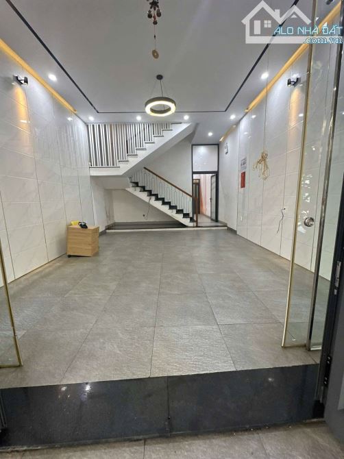 ☀️ Nhà 5 tầng - Mặt tiền Hoà Minh - Dòng Tiền lớn - Công Năng linh hoạt. - 1