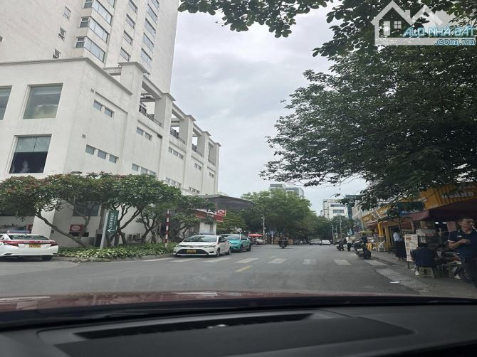 Hàng kịch độc! Khu phân lô phố Nghĩa Đô, vỉa hè rộng, kinh doanh, oto đỗ cửa, 80mx3T - 1