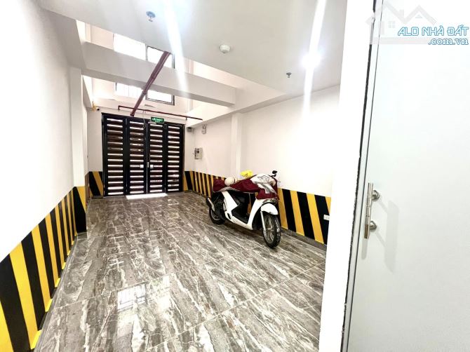 SIÊU PHẨM DÒNG TIỀN! Vương Thừa Vũ, 2 mặt thoáng, ô tô đỗ cửa, 70m2, Chỉ 16.7 tỷ - 1
