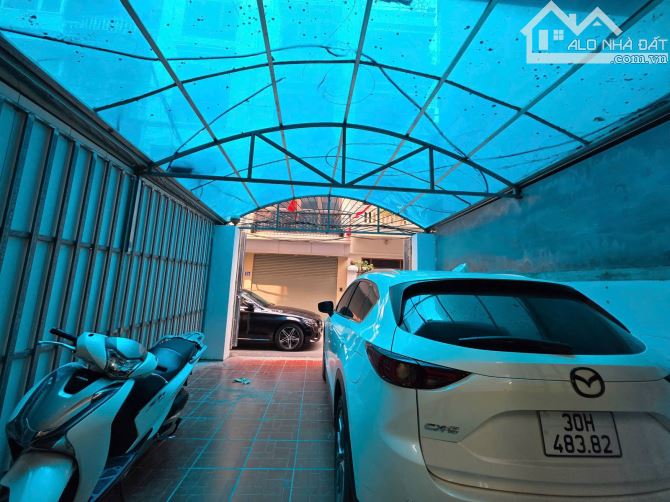 BÁN NHÀ ĐẤT CỰC HIẾM! Đường Trung Kính Quận Cầu giấy 105m2 phân lô Ô tô đỗ trong nhà. - 1