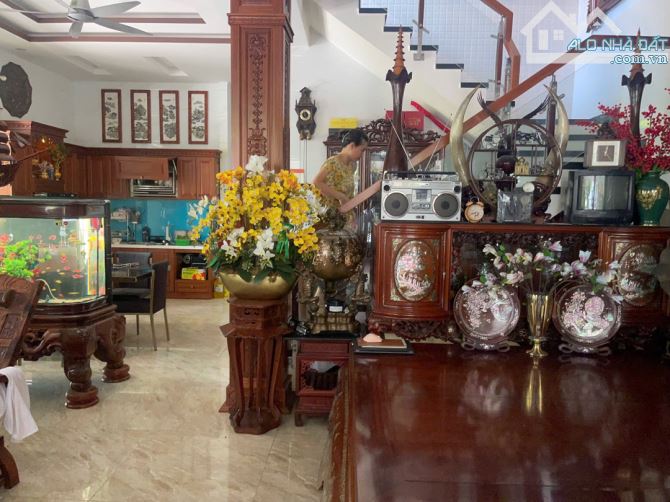 BÁN BIỆT THỰ LÔ GÓC 3 TẦNG – 2 MẶT TIỀN ĐƯỜNG – KINH DOANH CỰC TỐT – CÁCH BIỂN CHỈ 500M - 1