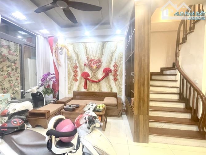 Đường Láng nhà đẹp mới chắc chắn ngõ thoáng dễ đi xung quanh nhiều tiện ích ở sướng - 1