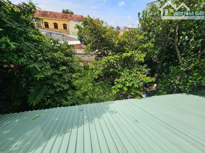 Nhà phố sân vườn đẹp gần chợ Xóm Vắng và Vincom550 Tp. Dĩ An - 12