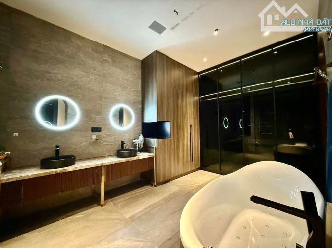 SIÊU PHẨM 7 TẦNG MẶT PHỐ KINH DOANH HẢI CHÂU-Đường THANH SƠN 2 -77 M2-HƠN 11 TỶ - 12