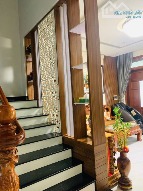 Bán nhà 4 tầng đường 10.5m Lê Sĩ - Hoà Xuân - Cẩm Lệ - 12