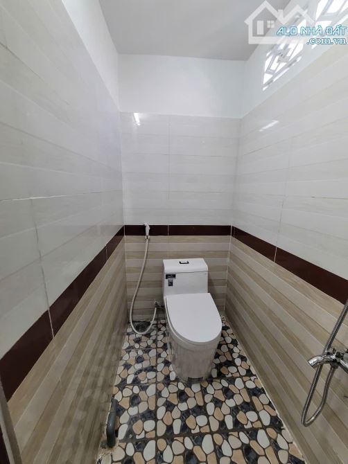 Bán nhà cấp 4 (5x25m), mặt tiền sầm uất Phan Đình Giót p. An Phú - 12
