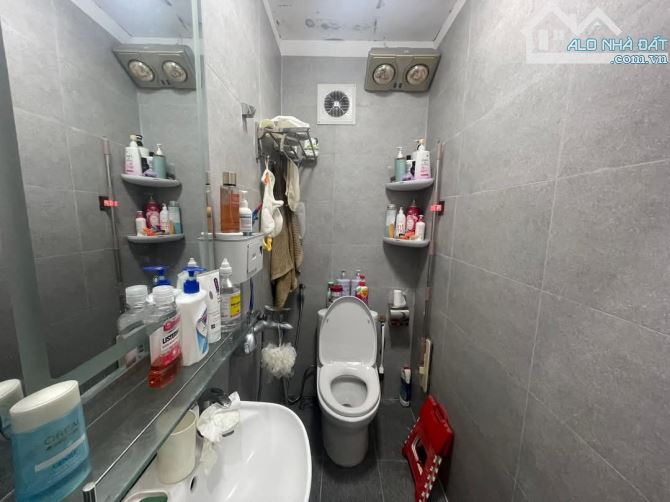 Nhà đẹp, ngõ 194 Giải Phóng, oto vào nhà, 20m ra mặt ngõ, kdoanh + VP, 55m2. Giá 15 tỷ - 12