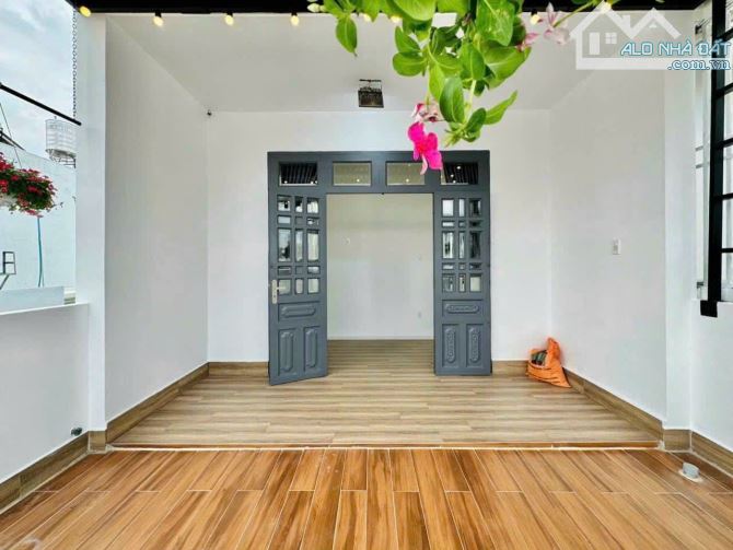 Nhà đẹp vuông vức. 80m² gần Vạn Hạnh mall xây 1 trệt 2. Hẻm oto 7m thoáng, giá 4 tỷ 350 - 13