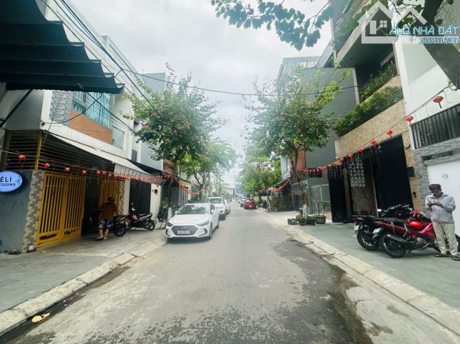 SIÊU PHẨM 7 TẦNG MẶT PHỐ KINH DOANH HẢI CHÂU-Đường THANH SƠN 2 -77 M2-HƠN 11 TỶ - 15