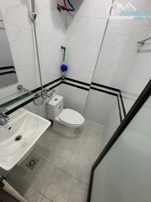 Cho Thuê CCMN 103 Pháo Đài Láng 30m2 Gác Xép + Giường Ban Công Cửa Sổ Giặt Riêng Thang Máy - 16