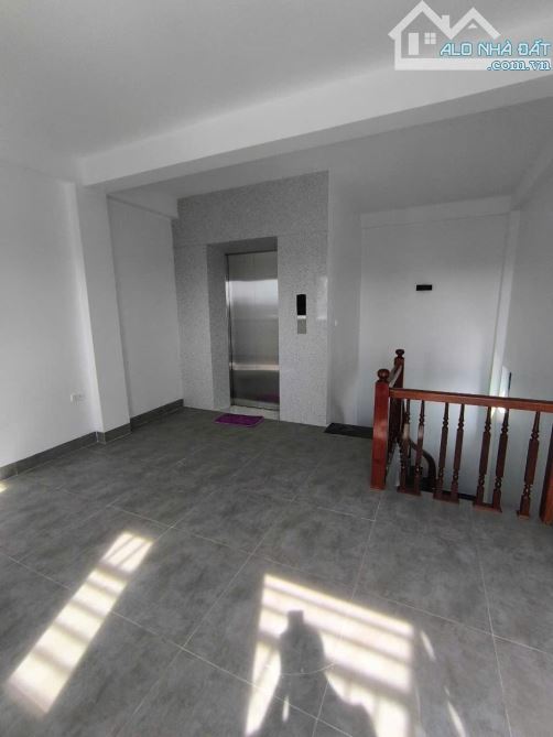 Bán nhà Phúc Đồng Long Biên - lô góc 43m xây 7 tầng gara ôtô, thang máy vỉa hè rộng - 18