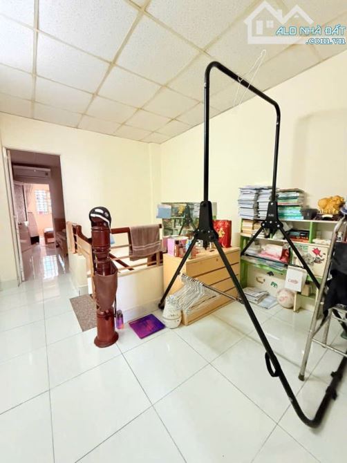 CƯ XÁ TỰ DO – HẺM XE HƠI – GẦN CÁCH MẠNG THÁNG 8, QUẬN 3 – NHÀ NỞ HẬU – 10 TỶ TL - 2