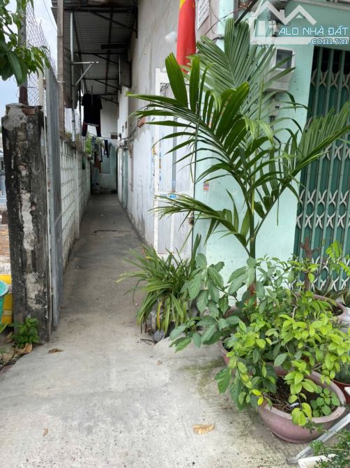 BÁN GẤP NHÀ MẶT TIỀN KINH DOANH ĐÔNG THẠNH HÓC MÔN GIÁP Q12 DÒNG TIỀN ỔN ĐỊNH. - 2