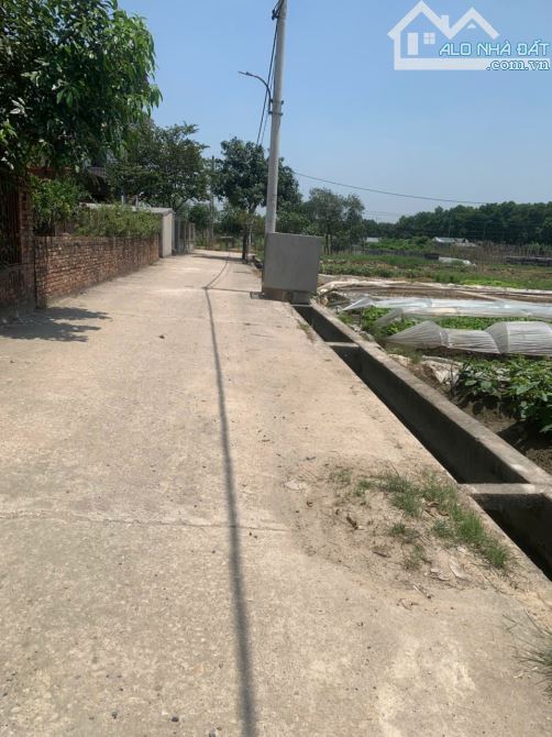 bìa làng đông tây, vân nội, chỉ 5 phút tới cầu nhật tân, hơn 3 tỷ - 2