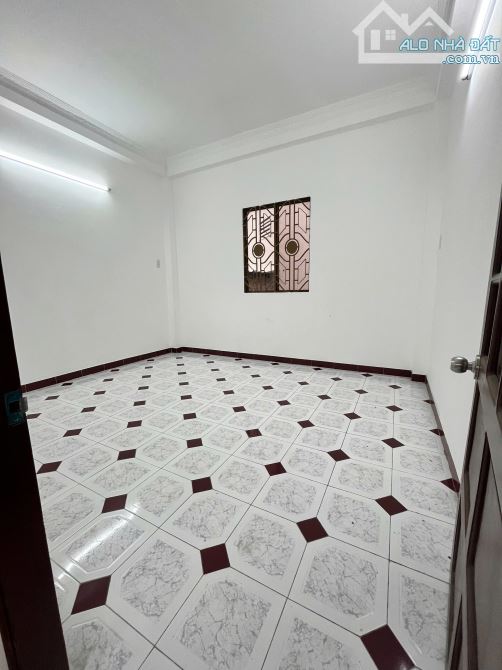 BÁN NHÀ ĐƯỜNG KINH DƯƠNG VƯƠNG, Q.6 – HẺM XE TẢI 6M, CHO THUÊ GẦN 200 TR/NĂM - 60M² - 2