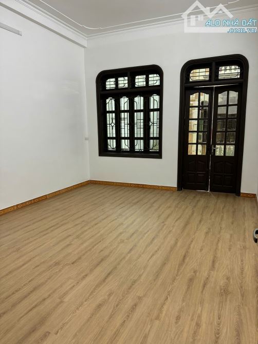 BÁN NHÀ TRẦN HƯNG ĐẠO, NGAY CỔNG TRƯỜNG LƯƠNG THẾ VINH - 2